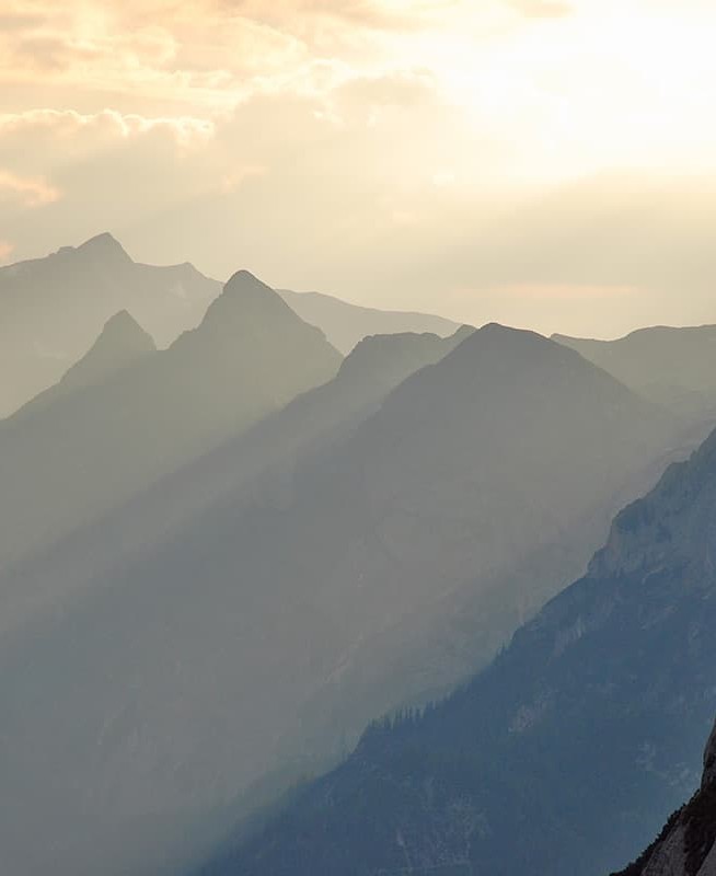 Dramatische Wetterstimmung in der Bergwelt rund um Pfarrwerfen