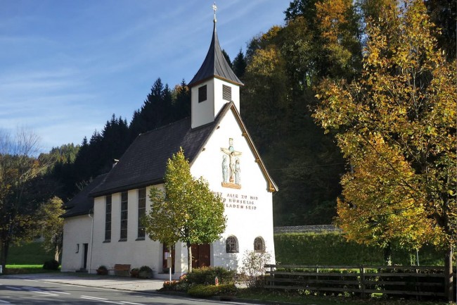 Außenansicht der Pfarrkirche Pöham
