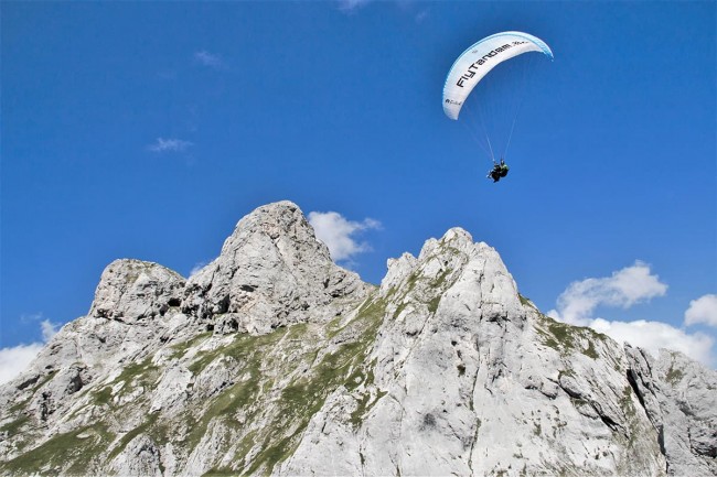 Paragleiten über die Salzburger Bergwelt © Flugschule FlyTandem