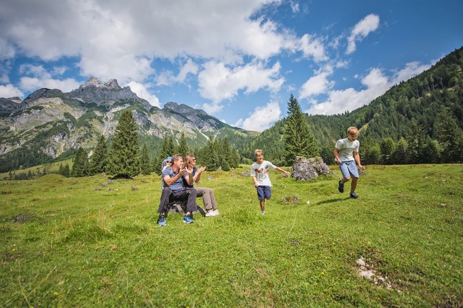Wanderung in der Wanderregion Werfenweng © Bergbahnen Werfenweng / C. Schartner